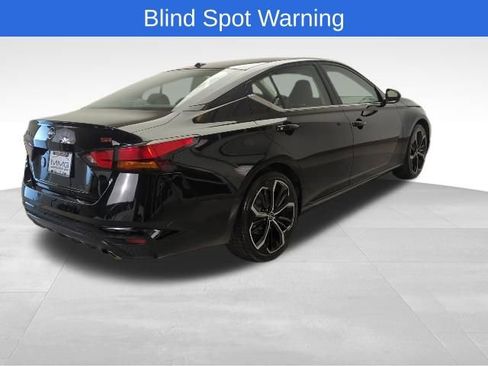 Used 2024 Nissan Altima 2.5 SR FWD image 6