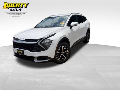 Used 2023 Kia Sportage EX AWD/4WD image 3