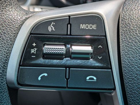 Used 2020 Kia Sorento LX FWD image 29