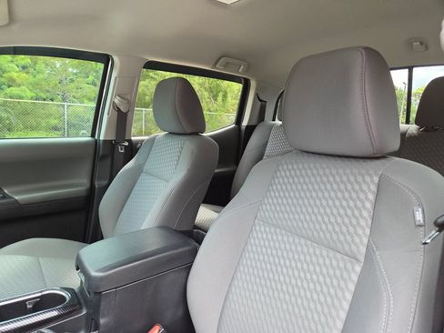 Used 2023 Toyota Tacoma SR5 w/ Technology Package AWD/4WD image 23