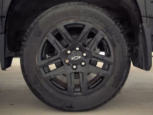 Used 2024 Chevrolet Silverado 1500 Custom AWD/4WD image 19