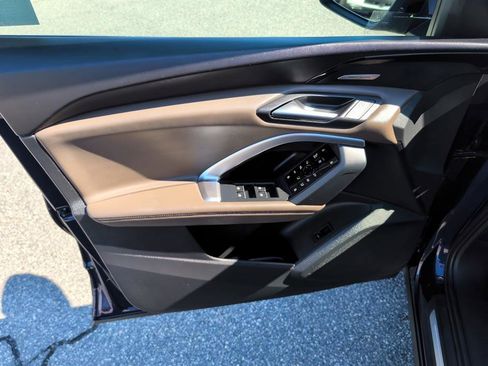 Used 2025 Audi Q5 Premium Plus w/ Premium Plus image 16