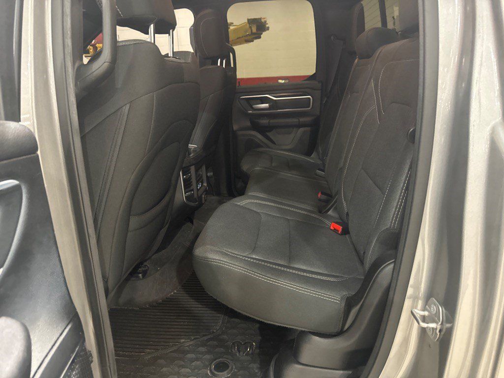 Used 2022 RAM 1500 Big Horn AWD/4WD image 7