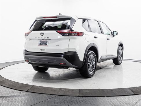 Used 2023 Nissan Rogue S image 10