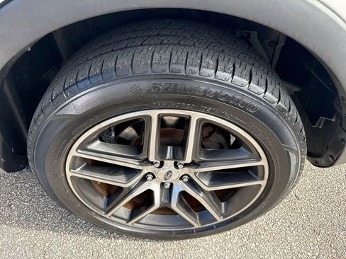 Used 2019 Ford Explorer Sport w/ Equipment Group 401A image 13