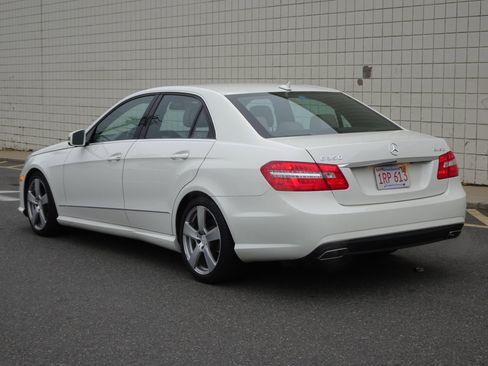 Used 2010 Mercedes-Benz E 350 4MATIC Sedan image 5