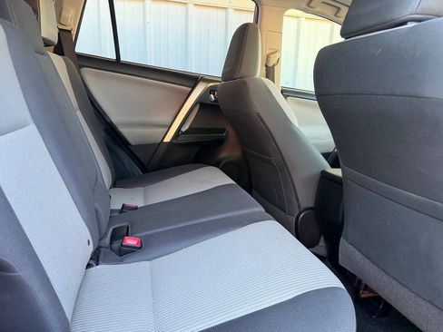 Used 2015 Toyota RAV4 XLE FWD image 15