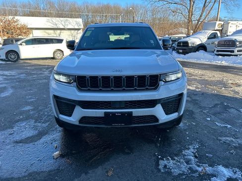 New 2026 Jeep Grand Cherokee Limited image 10