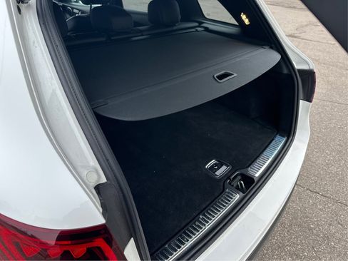 Used 2020 Mercedes-Benz GLC 300 image 29