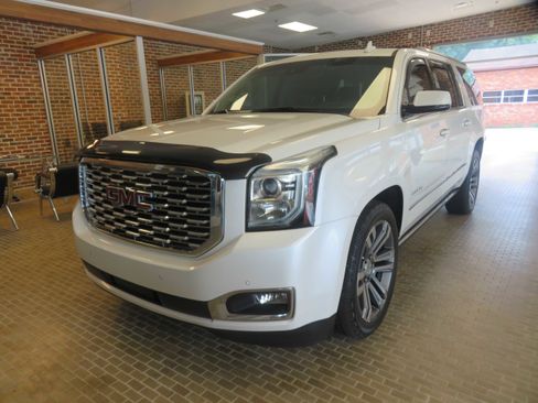 Used 2018 GMC Yukon XL Denali w/ Denali Ultimate Package AWD/4WD image 1