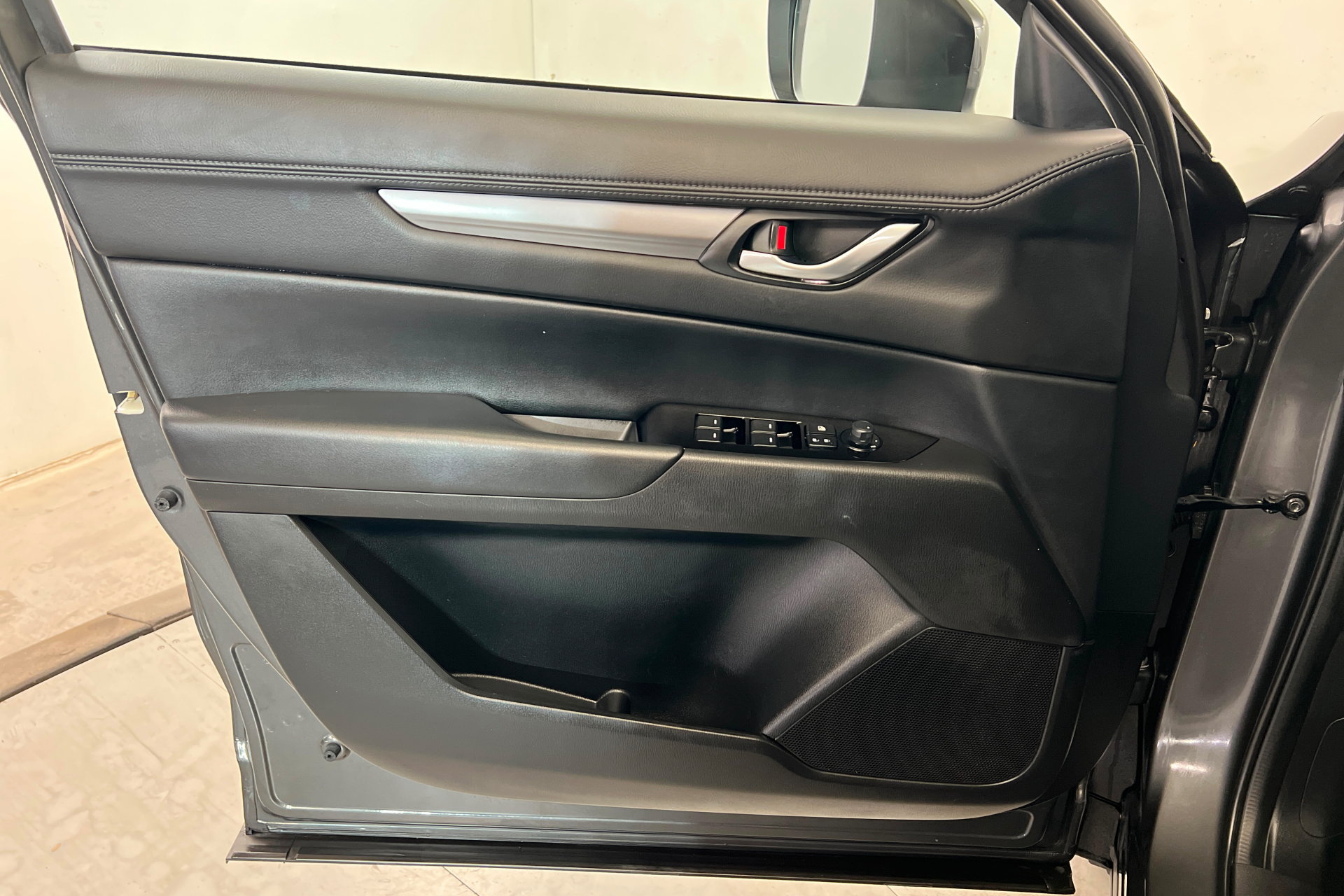 Used 2025 MAZDA CX-5 AWD 2.5 S w/ Preferred Package image 15