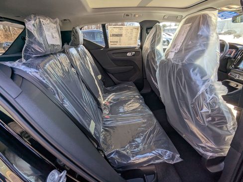 New 2025 Volvo XC40 B5 Plus w/ Protection Package Premier image 20