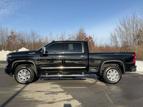 Used 2024 Chevrolet Silverado 2500 High Country image 32