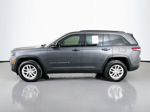 Used 2025 Jeep Grand Cherokee Laredo X w/ Luxury Tech Group I RWD image 4