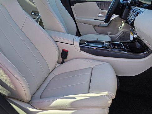 New 2025 Mercedes-Benz CLA 250 4MATIC image 41