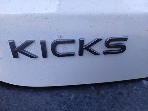 Certified 2025 Nissan Kicks SV FWD image 5
