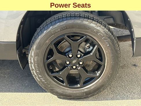 Used 2025 Ford Maverick XLT w/ XLT Luxury Package AWD/4WD image 8