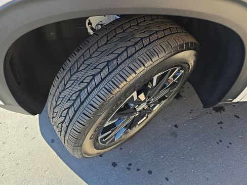 New 2026 Chevrolet Traverse LT w/ Sun and Wheel Package image 35