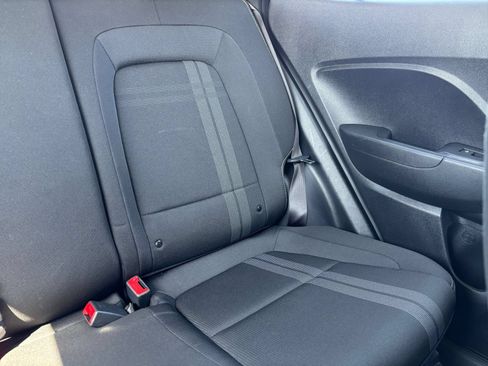 Used 2025 Hyundai Venue SEL FWD image 37