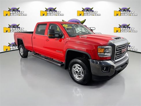 Used 2019 GMC Sierra 2500 SLE w/ SLE Preferred Package image 3