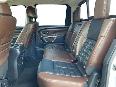 Used 2019 Nissan Titan Platinum Reserve AWD/4WD image 12