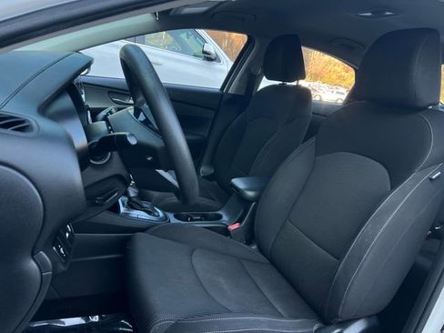 Used 2019 Kia Forte LXS image 12