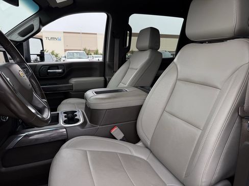 Used 2021 Chevrolet Silverado 2500 LTZ AWD/4WD image 23