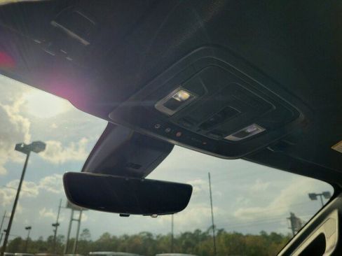 Used 2023 Chevrolet Silverado 2500 High Country w/ Technology Package image 22