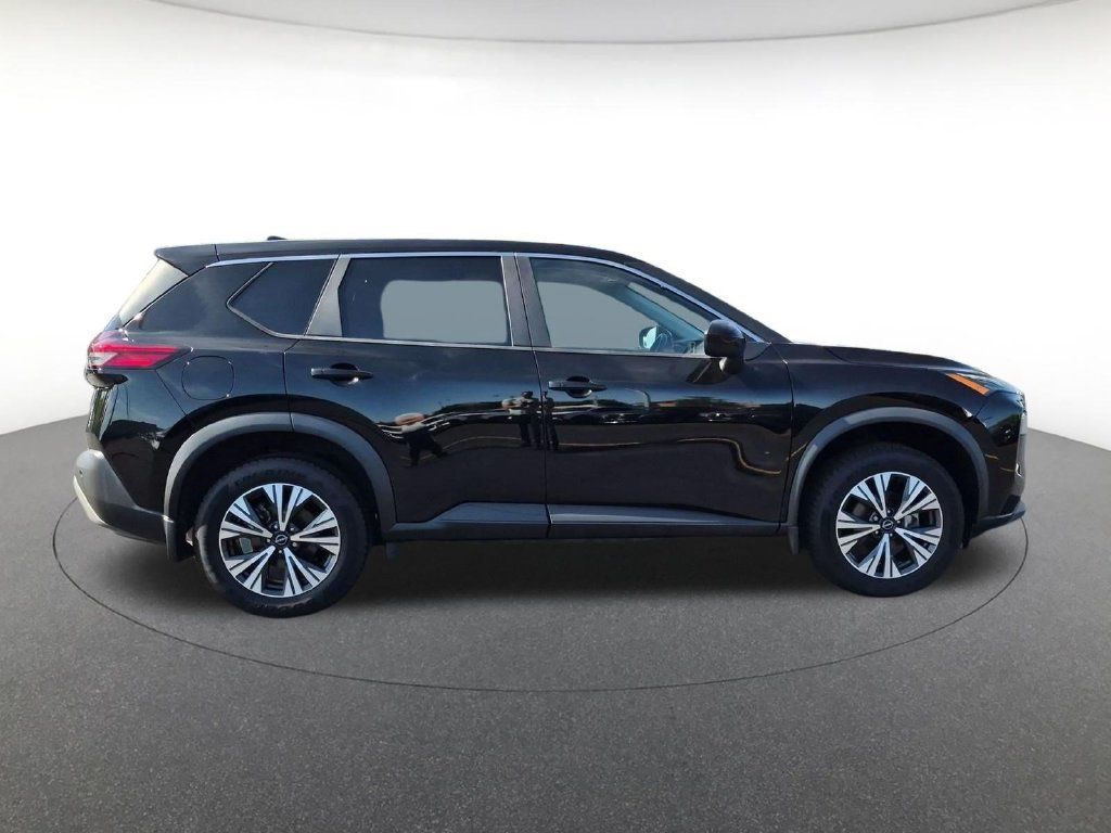 Used 2023 Nissan Rogue SV AWD/4WD image 4
