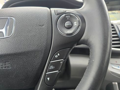 Used 2013 Honda Accord Touring image 32