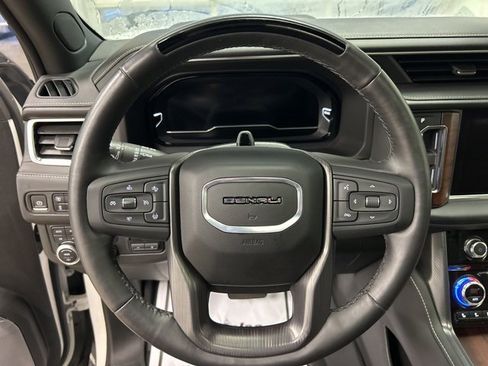Used 2024 GMC Yukon Denali Ultimate image 17
