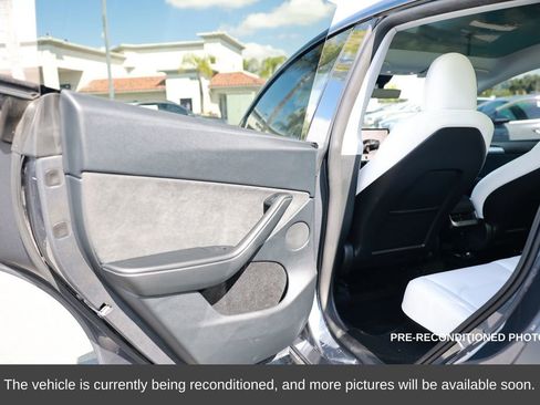 Used 2023 Tesla Model Y Long Range image 35