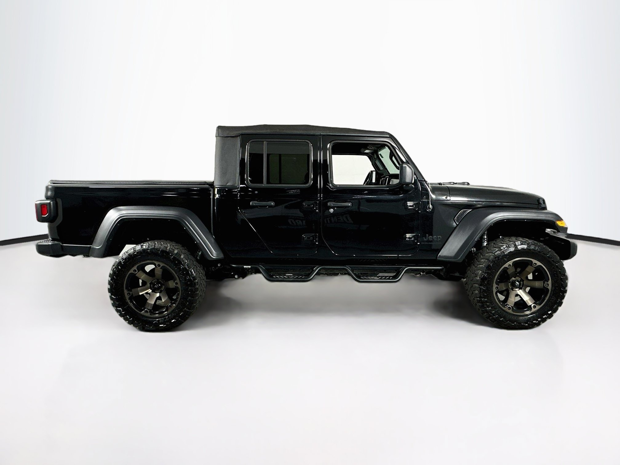 Used 2023 Jeep Gladiator Sport AWD/4WD image 4
