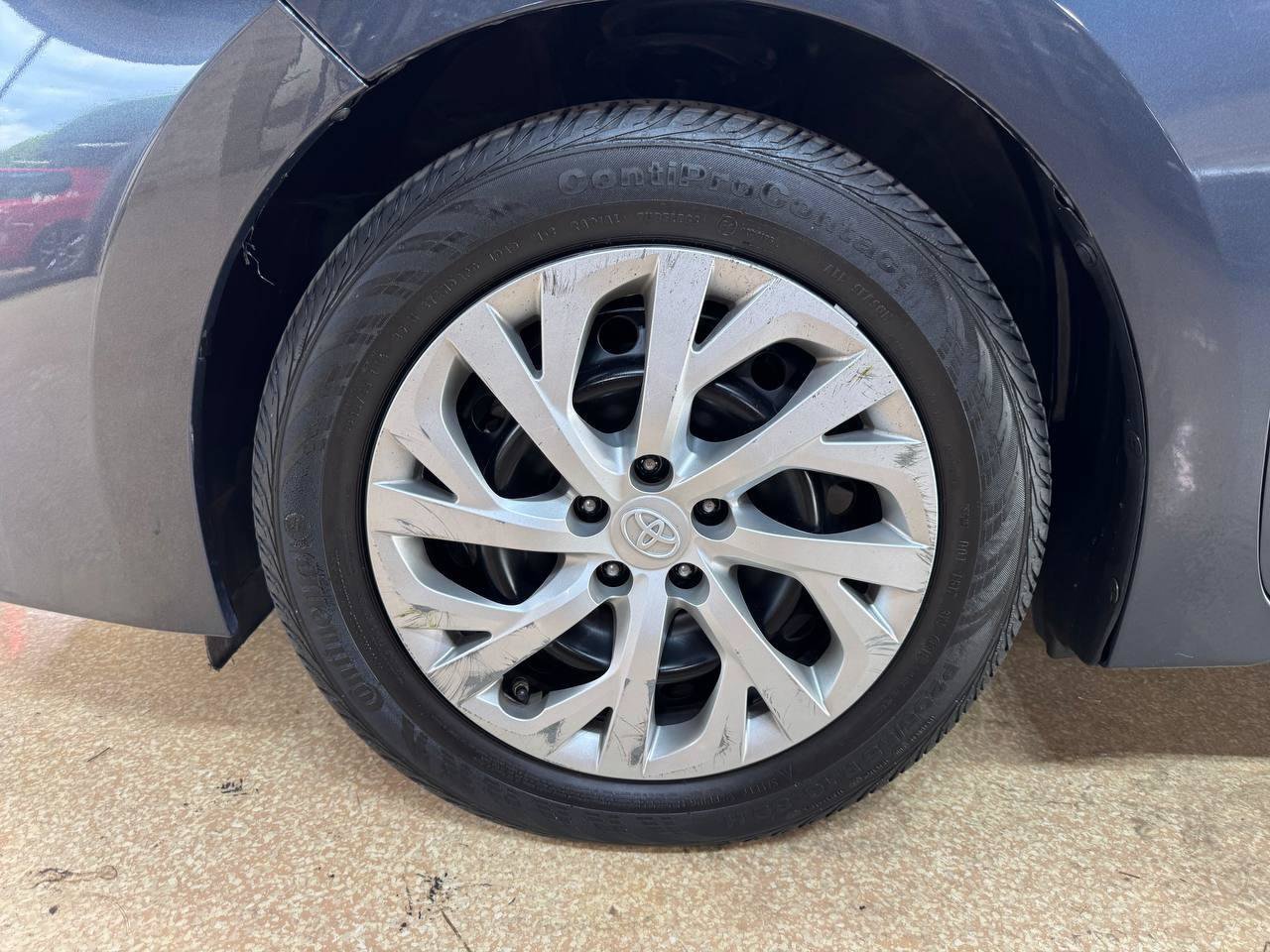 Used 2019 Toyota Corolla LE FWD image 39