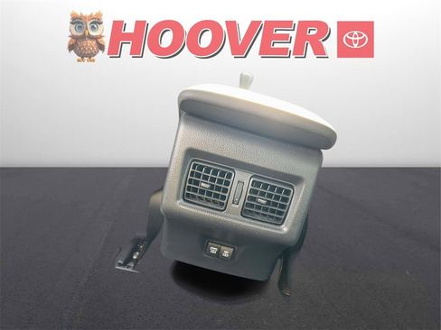 Used 2025 Toyota Camry LE image 18