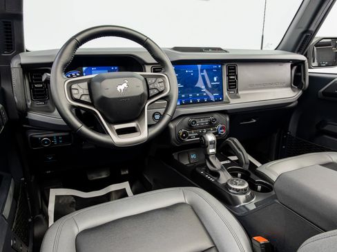Used 2024 Ford Bronco Big Bend AWD/4WD image 37