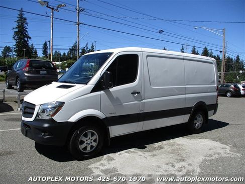 Used 2016 Mercedes-Benz Sprinter 2500 image 7