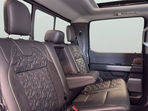 New 2026 Ford F250 Lariat w/ Black Appearance Package AWD/4WD image 17