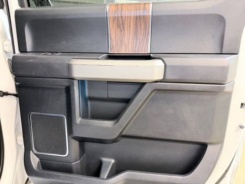 Used 2019 Ford F150 Lariat AWD/4WD image 28