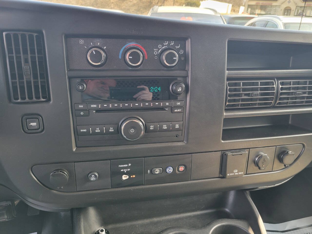 Used 2019 Chevrolet Express 2500 w/ Communications Package RWD image 18