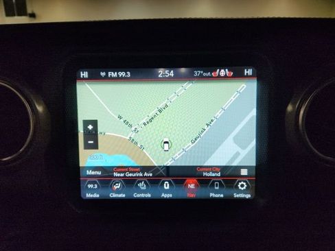 Used 2022 Jeep Gladiator Rubicon w/ LED Lighting Group image 16