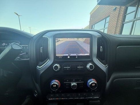 Used 2019 GMC Sierra 1500 SLT w/ SLT Premium Plus Package AWD/4WD image 31
