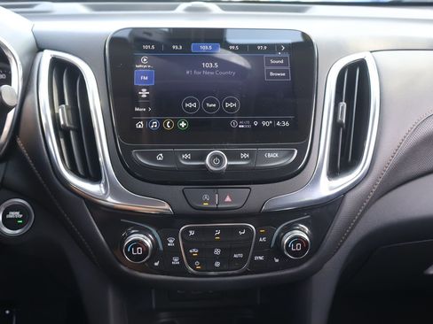 Used 2023 Chevrolet Equinox Premier FWD image 24