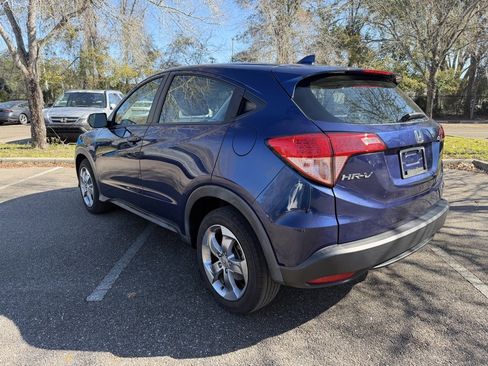 Used 2017 Honda HR-V LX image 4