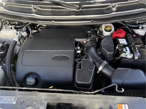 Used 2017 Ford Explorer XLT w/ Equipment Group 201A image 30