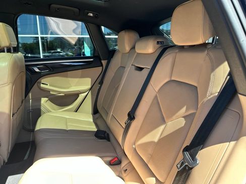 Used 2022 Porsche Macan S AWD/4WD image 19