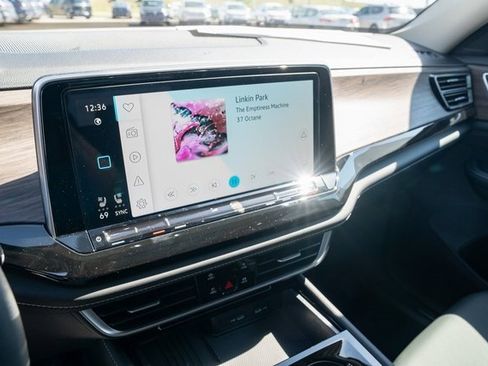 New 2026 Volkswagen Atlas SEL image 19