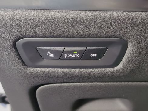 Used 2026 BMW X5 sDrive40i w/ Premium Package image 16