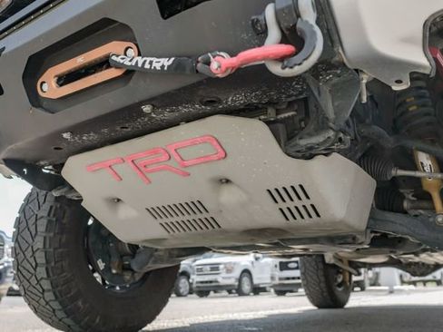 Used 2021 Toyota 4Runner TRD Off-Road Premium image 19