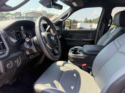New 2026 RAM 3500 Tradesman AWD/4WD image 4